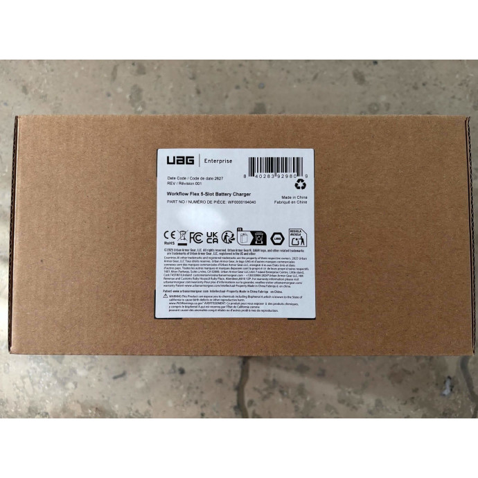 UAG Urban Armor Gear Workflow Flex 5-fach Ladegerät für Akkus | schwarz | bulk | WF0000194040