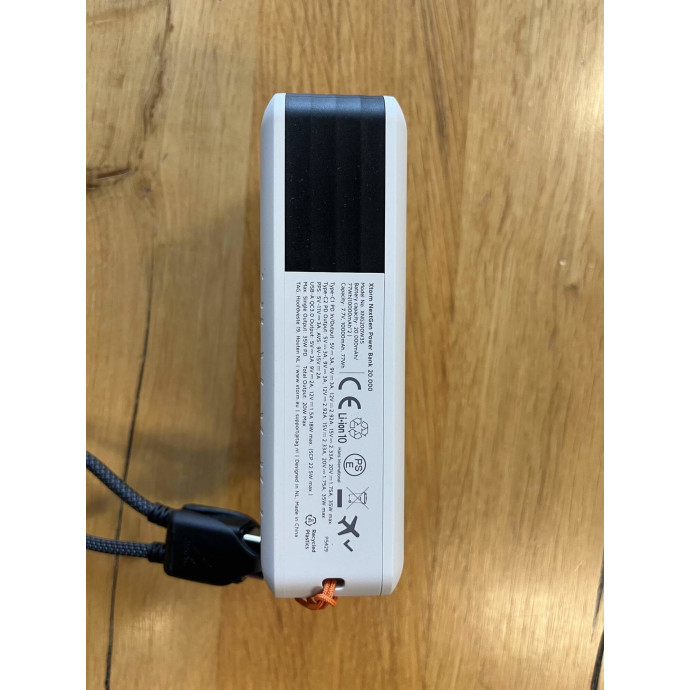 Xtorm NextGen6 PowerBank | 20.000 mAh | 35W / PD / 2x USB-C / 1x USB-A / integriertes Ladekabel | weiß | XNG200W35